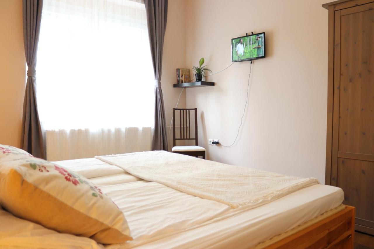 Grape&Wine Guesthouse Eger Buitenkant foto