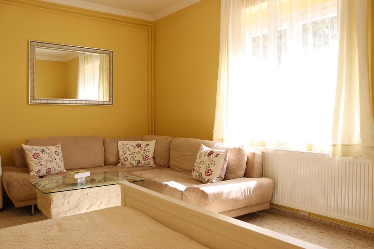 Grape&Wine Guesthouse Eger Buitenkant foto